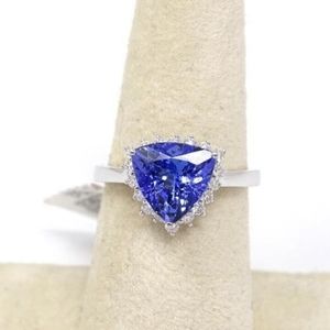 High end Designer 2.99 CT Tanzanite and Diamond ring